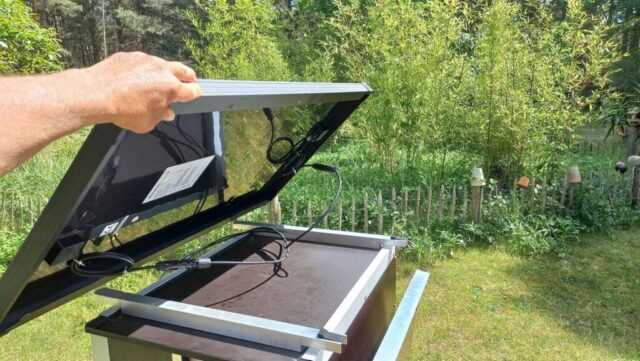 Fester Aluminiumhalter für Solarmodul u. Wettersuchutzplatte Cobomat II